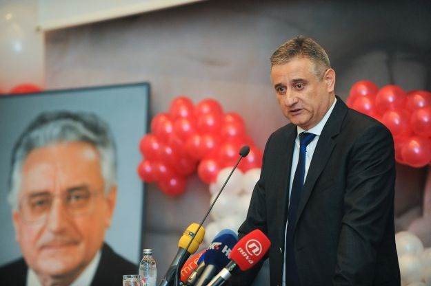 Karamarko: Orešković ima pravo veta na odabir ministra, mora odlučiti bez pritiska