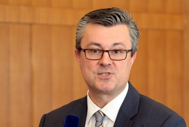 Orešković sutra Saboru predstavlja svoj "Tim`s team"
