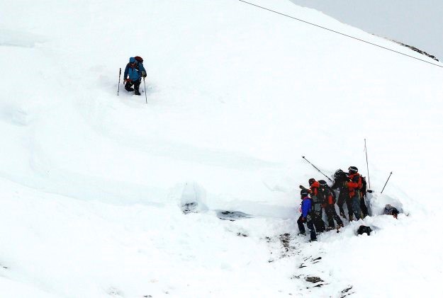 Indijski vojnik preživio šest dana ispod osam metara snijega