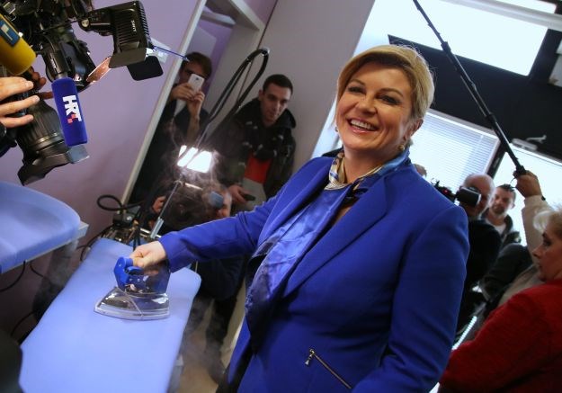 Kamensko služi da Josipović, Bandić i Kolinda popeglaju obraze