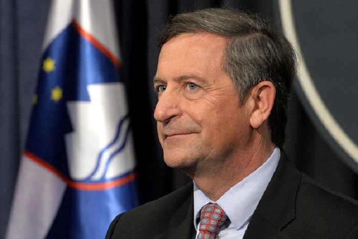 Erjavec opet prijeti sabotažom turizma: "Ako Hrvatska ne pristane na odluku arbitra..."