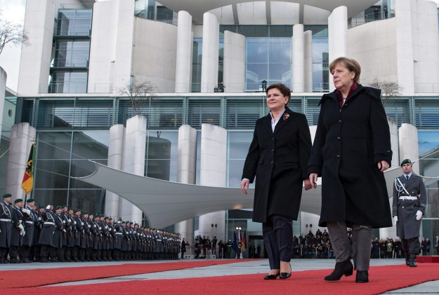 Poljska premijerka pozvala Merkel da promijeni politiku prema izbjeglicama: "Situacija je van kontrole"