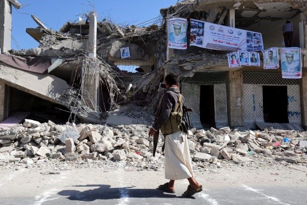 Bombaški napad u Jemenu: Poginulo 14 vojnika, deseci ranjenih