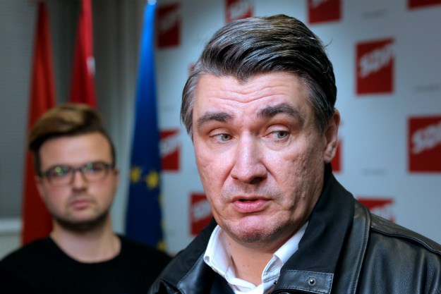 Milanović: Umjesto da Orešković dijeli lekcije iz bontona, nek posloži Vladu