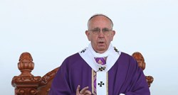 Papa najavio posjet mjestima pogođenima potresom u Italiji: "Osobno vam želim donijeti utjehu vjere"