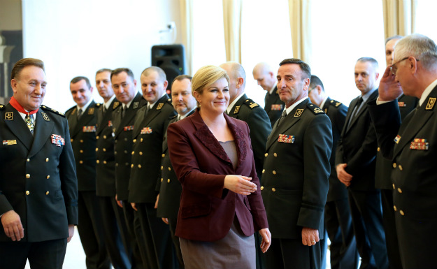 Otkrila detalje: Kolinda želi uvesti plaćeni vojni rok koji bi trajao od jedan do tri mjeseca