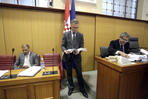 Sabor o HNB-u: "Sve je krasno, kao da smo na Titanicu - svira lijepa glazba, a brod tone"