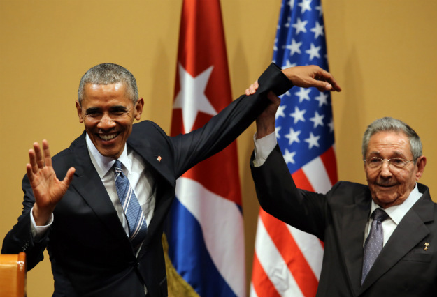 Castro osramotio Obamu pred kamerama: Pogledajte kako je odbio zagrljaj
