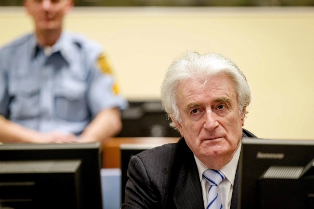 Karadžić se javio iz zatvora, i dalje tvrdi da nije kriv za genocid u Srebrenici, rekao i tko su krivci