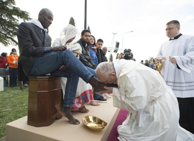 Papa Franjo osudio terorizam, ravnodušnost za migrante i pedofiliju unutar Crkve