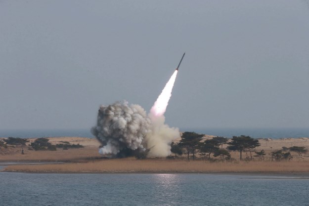 Sjeverna Koreja ispalila dvije rakete srednjeg dometa