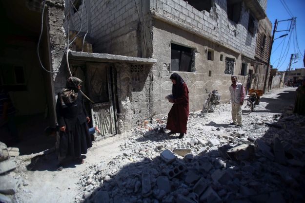 U bombardiranju Alepa poginulo 11 ljudi, primirje u Siriji sve krhkije