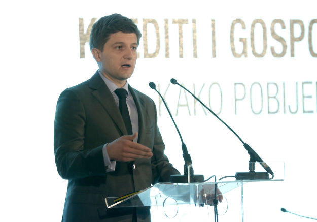 Marić: Vlada ne može pobjeći od rastućeg javnog duga, moramo povećati kreditni rast