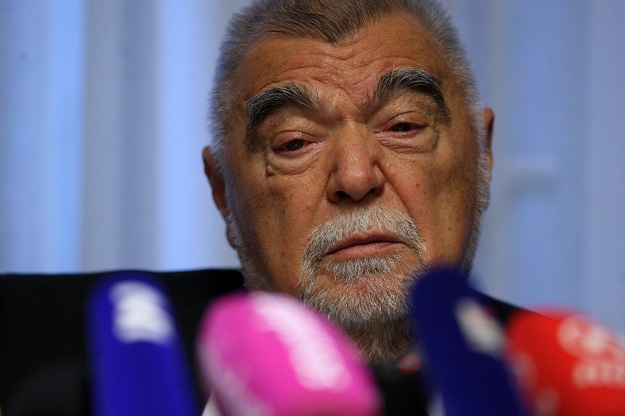 Mesić se ruga: Neka Tepeša pošalju na pregovore u Siriju, on je svjetski autoritet