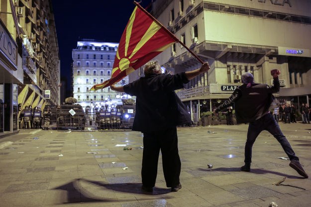 Makedonija dobila privremenu vladu koja će voditi zemlju do izbora 11. prosinca
