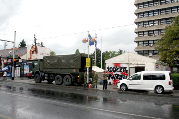 FOTO Odlazi cirkus: Počelo rastavljanje šatora u Savskoj