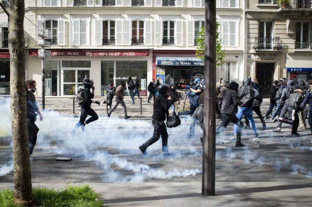 Pola milijuna Francuza na ulicama: Žestoki sukobi s policijom, deseci ozlijeđenih