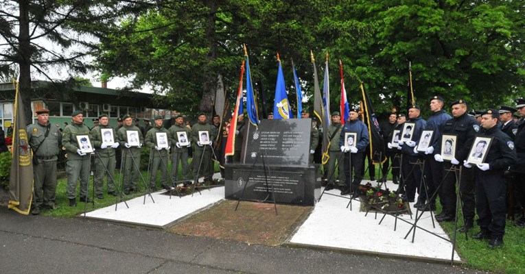 Borovo se prisjeća pogibije 12 hrvatskih policajaca 1991. godine