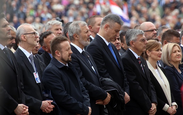 Karamarko i Reiner položili vijenac u Teznom