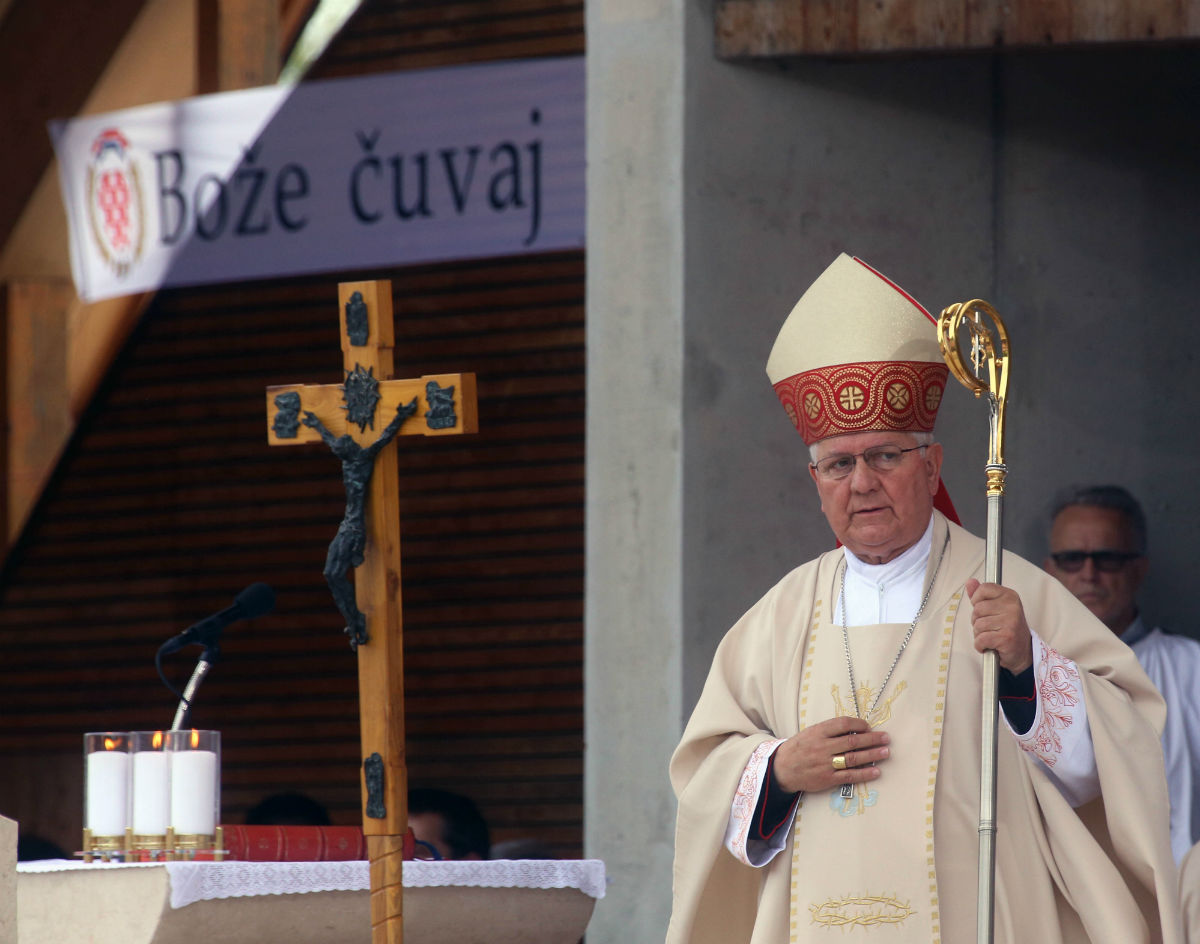 MOST-ovci se poklonili bleiburškim žrtvama pa pohitali o tome informirati medije