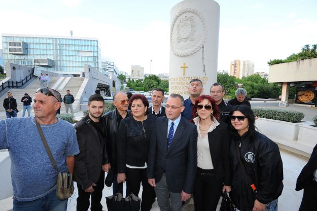 Oporba podnijela interpelaciju o odgovornosti Hasanbegovića: "On narušava ugled države"