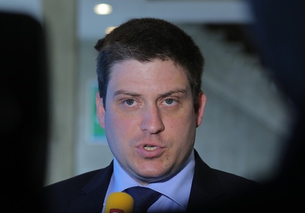 Ministar Butković: Prvo će Vlada većinom glasova podržati Karamarka, a onda će to napraviti i Sabor