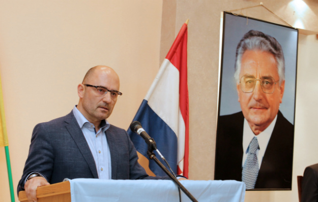 Ili je lagao, ili je neinformiran: Brkić u 18 sati tvrdio da cijela koalicija podržava Karamarka