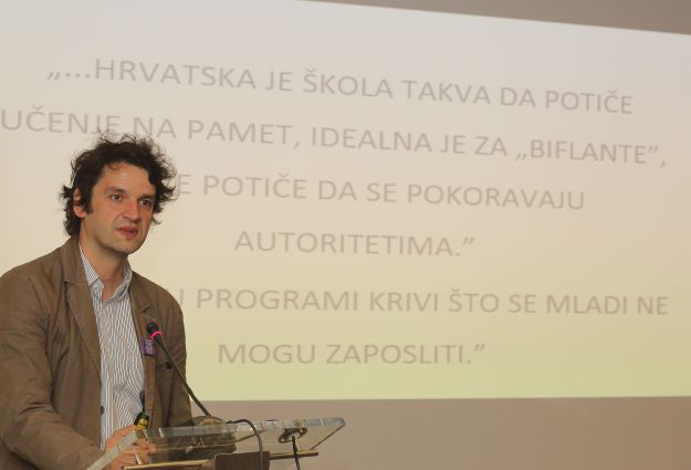 Jokić: Naši su učenici u 15. godini funkcionalno nepismeni