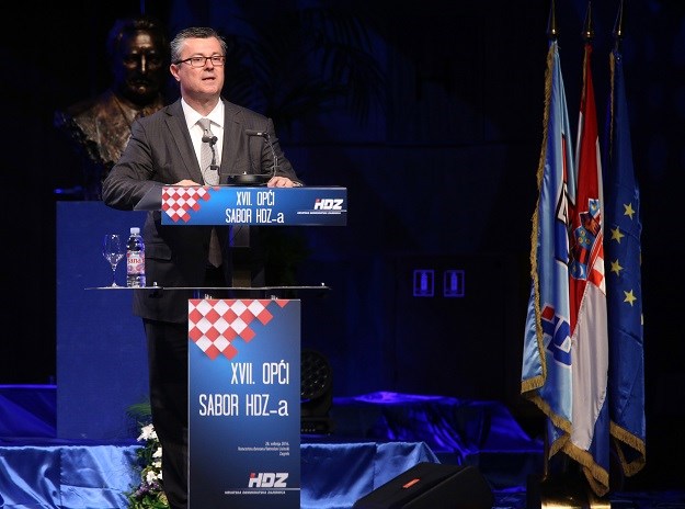 Orešković sve bliži HDZ-u: Izloženi smo brojnim napadima, ali neće nas srušiti