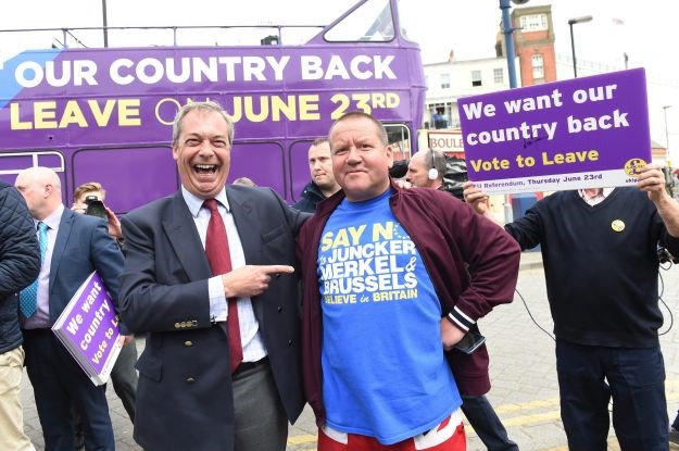 Pohotni rasist Farage: Promijenio je budućnost ljudi u EU, a sada odlazi jer "želi natrag svoj život"