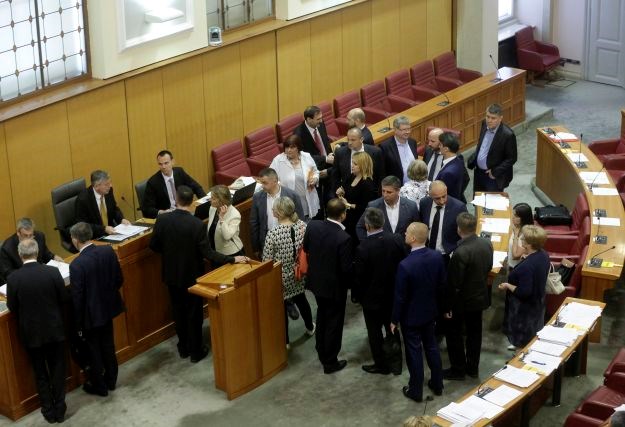 Skupljeno 85 potpisa, glasanje o raspuštanju Sabora u ponedjeljak