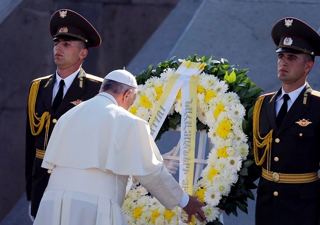 Papa se u Armeniji sjetio žrtava genocida, nije se držao pripremljenog govora: "Ovo se ne može zatomiti"