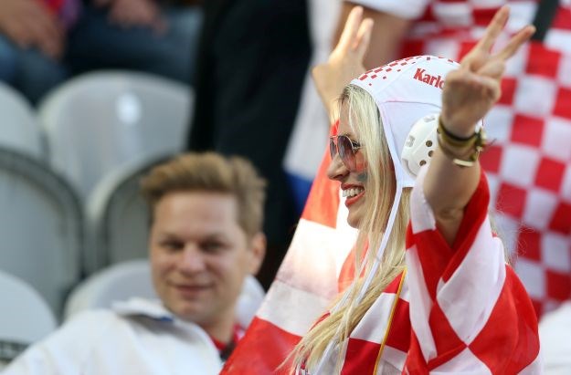 FOTO Lijepe Hrvatice privlačile poglede na tribinama u Lensu