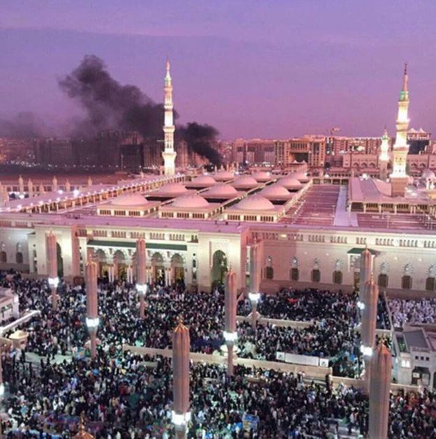 Nakon šoka zbog niza napada muslimani slave kraj ramazana