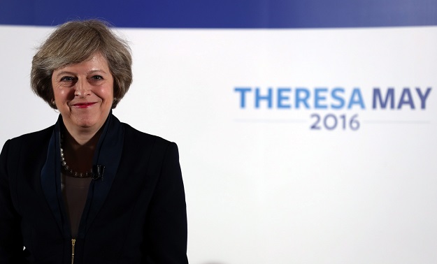 Cameron će u srijedu podnijeti ostavku, a zatim šefica Vlade postaje Theresa May