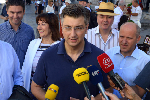 Plenković nahvalio Bozanićevu propovijed i najavio početak predizborne kampanje