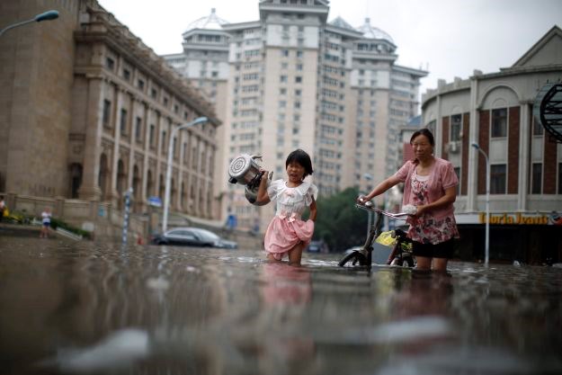 Poplave u Kini: Najmanje 24 mrtvih, milijuni evakuirani