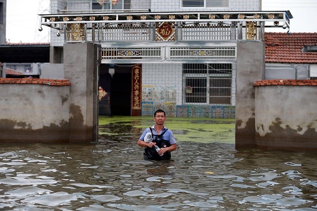 Poplave u Kini uzele sto života, traga se za 111 ljudi