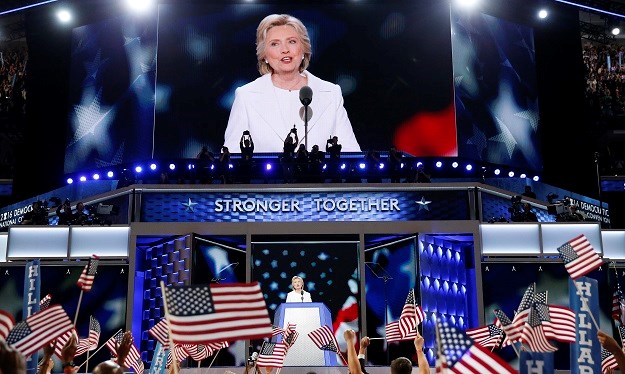 Clinton prihvatila nominaciju demokrata i poručila: Donald Trump nudi samo prazna obećanja