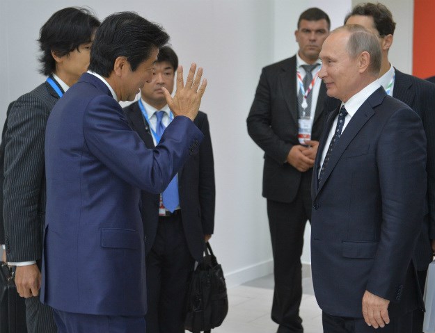 Putin i Abe odlučili riješiti rusko-japanski spor oko otoka star 70 godina