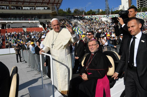 Papa Franjo po prvi put u 500 godina u zajedničkoj molitvi s anglikanskim poglavarom