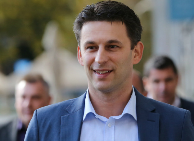 GALERIJA Petrov na pregovore došao sretan kao dijete, a Hasanbegović smrknut