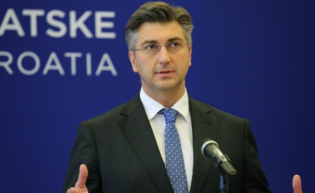 Plenković ostaje bez plaće od 33.750 kuna: "Prekosutra dajem ostavku u Europskom parlamentu"
