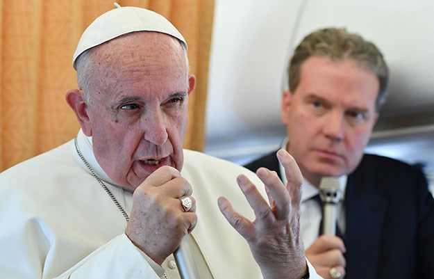 Nije ljudski zatvoriti vrata i srca, poručio je Papa govoreći o izbjeglicama