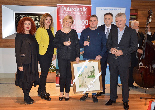 PRVI PUT U POVIJESTI Milijunta gošća stigla u Dubrovnik