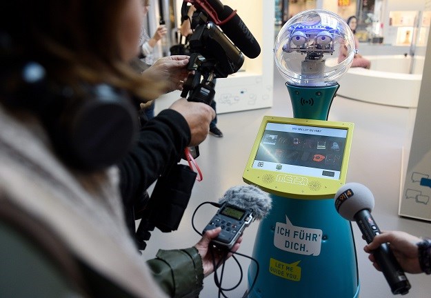 Roboti su malo prepali zastupnike Europskog parlamenta, traže da se za njih uvedu posebni zakoni