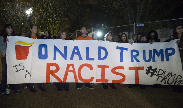 Prosvjednici protiv Trumpa pale i razbijaju u Kaliforniji