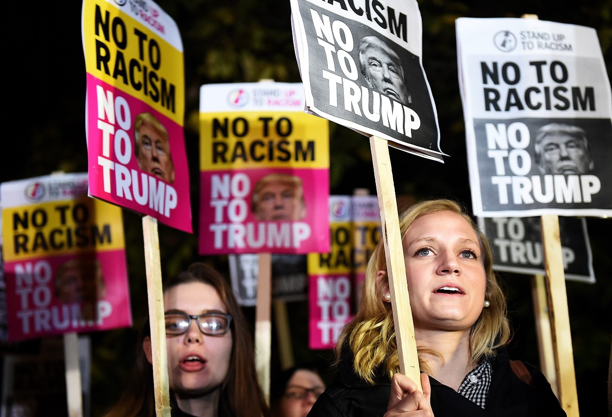 Britanska vlada odbacila traženu zabranu: Trump će moći posjetiti kraljicu