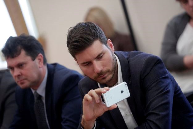 Ivan Pernar pati zbog zgodne SDP-ovke: "Ja tebe volim, kako mi to možeš napraviti"