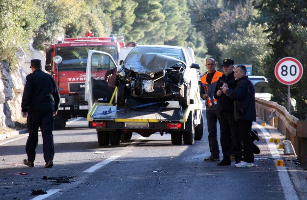 FOTO U lančanom sudaru pet vozila kod Dubrovnika ozlijeđeno više osoba